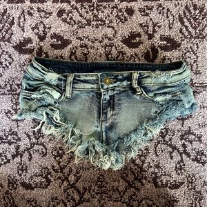 Cut-off Booty Shorts